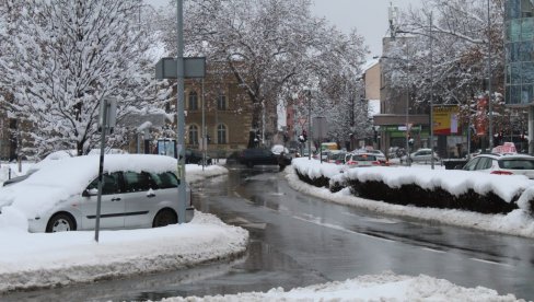 СРБИЈА И ДАЉЕ У КАНЏАМА МРАЗА: Најновија временска прогноза -  јутро веома хладно, температура пада и на -15
