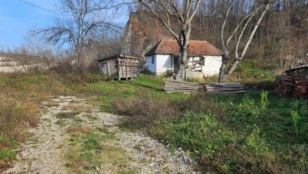 СТЕФАН ПРОДАЈЕ КУЋУ ПО ЦЕНИ ПОЛОВНОГ АУТОМОБИЛА: Смештена је на само 10 минута од града