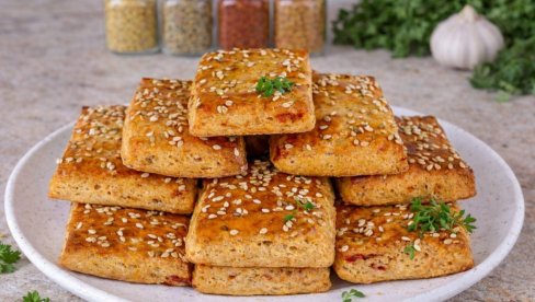 BRZE POGAČICE SA AJVAROM: Meke, mirisne i gotove za samo petnaest minuta