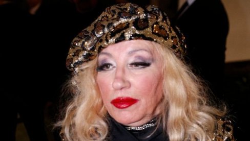 JA SAM ZVEZDA, A IDEM U ŠUMU PO DRVA: Nada Topčagić radi teške poslove na planini