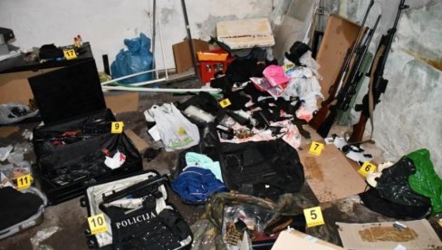 АРСЕНАЛ ШВЕРЦУЈУ ИЗ ДВА ПРАВЦА: Наоружање нађено у Земуну у гаражи фитнес тренера највероватније стигло из БиХ и са Космета