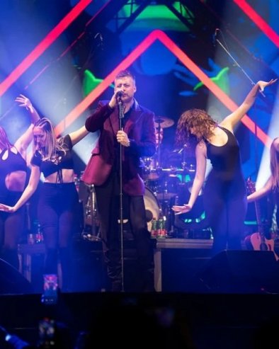 ОВО ЈЕ НАШ ПОКЛОН, У ЗНАК ЗАХВАЛНОСТИ ЗА СВЕ: Бојан Васковић о години у којој је Лексингтон постао најтраженији бенд Балкана (ФОТО)