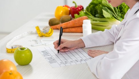 DIJETA 5/25/25 JE NAJPOPULARNIJA NAKON PRAZNIKA: Topi kilograme bez osećaja gladi