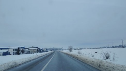 БИТКА СА СНЕГОМ У ЛОЗНИЦИ: Сви са ногама