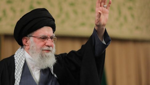 I OVAJ ĆE BITI SVRGNUT: Hamnei objavio karikaturu koja prikazuje Trampa kao sarkofag koji se raspada