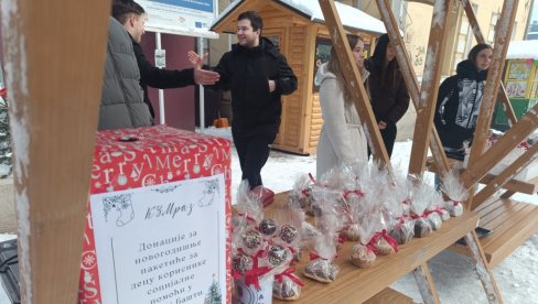 DONACIJE ZA DEČIJE PAKETIĆE: Humanitarni bazar u Bajinoj Bašti