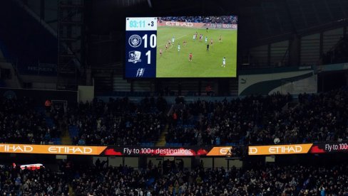 TAMO GDE PRESTAJE NOVAC, A POČINJE FUDBAL: Lekcija o ponosu iz Eksetera i šamar iz Mančestera