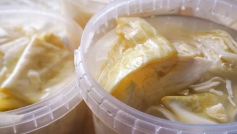 DA LI STE PROBALI DA PIJETE SVAKO JUTRO ČAŠU RASOLA? Ono što su naši stari znali iz iskustva, danas ima i svoje objašnjenje u medicini