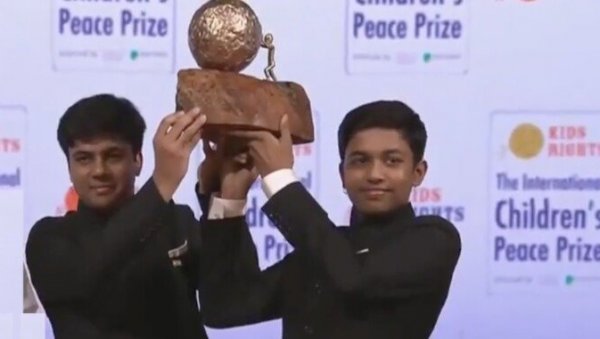 ЈЕДАН НАПАД АСТМЕ ПРОМЕНИО СВЕ: Тинејџери из Њу Делхија рециклирали 900 тона отпада и очистили 14 градова (ВИДЕО)