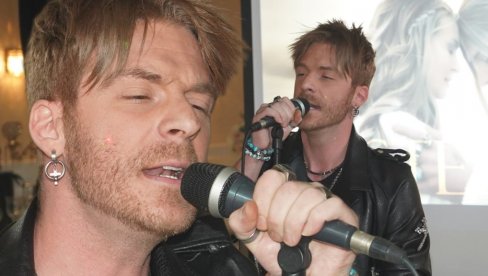 БАТО МОЈ... Певач Гранда скрхан због губитка, велика трагедија (ФОТО)