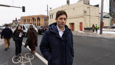 ГРАДОНАЧЕЛНИК МИНЕАПОЛИСА ИГРА СЕ СА ВАТРОМ Трамп: Може ли неко из његовог најближег окружења да му објасни?