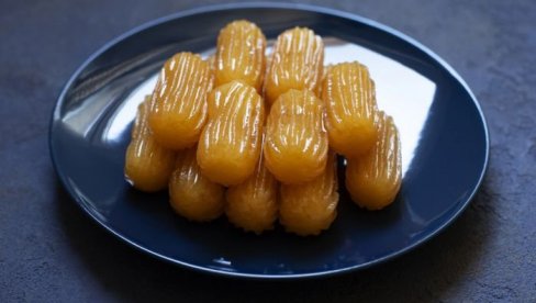 STARINSKI RECEPT ZA TULUMBE: Preukusna poslastica koja uspeva i početnicima