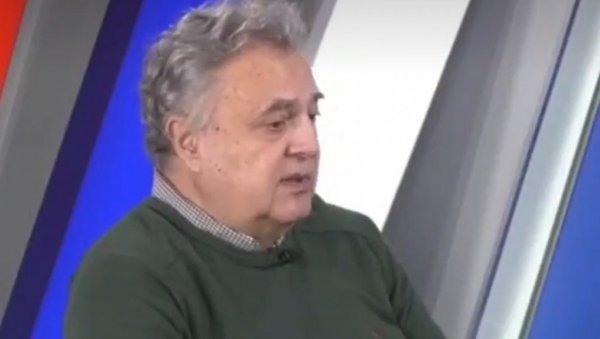 ЈОШ ЈЕДНА СУМАНУТОСТ У БЛОКАДЕРСКИМ РЕДОВИМА: Шкоро би да убаци Вучића у контејнер, па се нуди згубиданима (ВИДЕО)