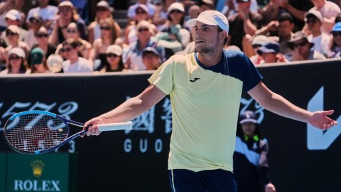 СРБИН ПАО НАКОН ВЕЛИКЕ ДРАМЕ: Борбени Кецмановић не уме са Аргентинцем