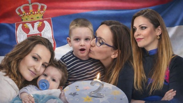 ВУЧИЋ БРИНЕ О СВОМ НАРОДУ, ДРЖАВА ДАНАС ЛЕЧИ ДЕЦУ: Мајке деце оболеле од ретких болести за Новостио борби за животе наших најмлађих