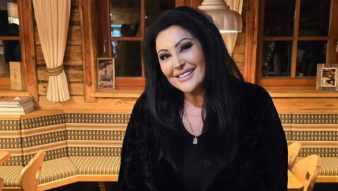 DRAGANA MIRKOVIĆ SLAVI ROĐENDAN: Folk divu iznenadili prijatelji i članovi porodice (FOTO)