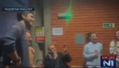 GRUHONJIĆ OPET POKUŠAVA DA ZAPALI UNIVERZITET: Vojvođanski separatista snimljen sa blokaderima na Filozofskom fakultetu (VIDEO)