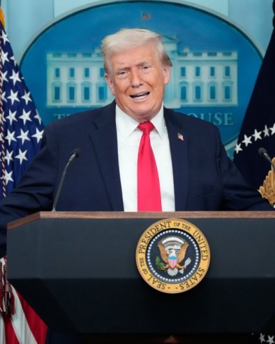 ШПИГЛ: Трамп је поставио Европи ултиматум у вези са бродовима у Ормуском мореузу