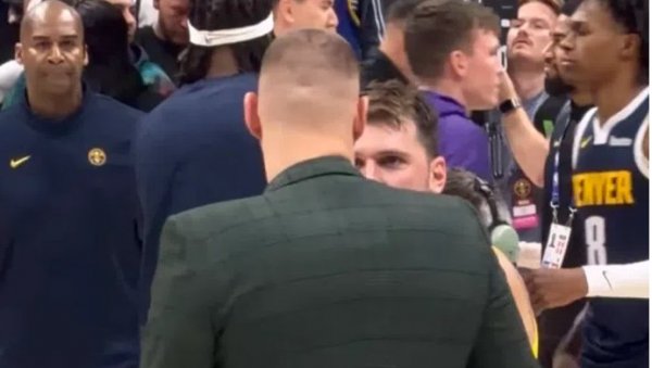 СРПСКА ПОСЛА! Ево како је Никола Јокић реаговао на оно што му је урадио Лука Дончић у Колораду (ВИДЕО)