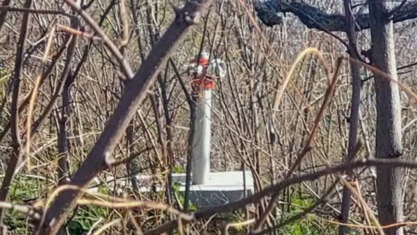 ПОСТАВЉЕНИ ХИДРАНТИ НА БРЕГУ: Превенција стигла тек након другог великог пожара на Вршачким планинама (ФОТО)