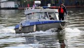 ИЗВУЧЕНО ТЕЛО МУШКАРЦА ИЗ ДУНАВА: Пролазници пријавили језив призор у близини сплава - ужас у Земуну