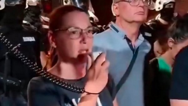 БИВША ДЕКАНКА ЗВАЛА ПОЛИЦИЈУ ЗБОГ „ДУХОВНЕ УГРОЖЕНОСТИ: А њена ћерка професорка кука кад полиција штити факултет