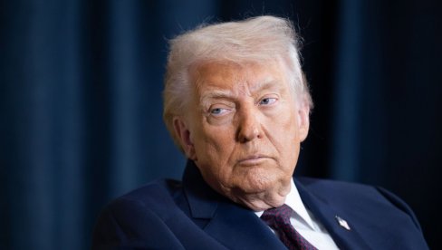 НЕУГОДНА СИТУАЦИЈА ТОКОМ ИНТЕРВЈУА: Сумње у Трампово ментално здравље расту после новог пропуста