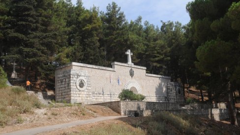 HODOČAŠĆE NA KRF: Povodom 110 godina od iskrcavanja srpske vojske