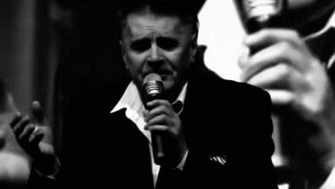 PREMINUO POZNATI PEVAČ: Iza sebe ostavio brojne hitove i karijeru dugu više od 4 decenije