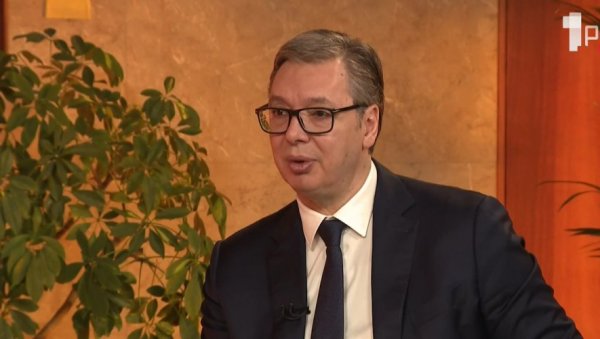 МИСЛИТЕ ДА НЕ ЗНАМО ГДЕ СУ ПОЗИЦИЈЕ СЛУЖБИ СА ИСТОКА И ЗАПАДА? Вучић о односима са светским силама - Мој посао је да штитим Србију!