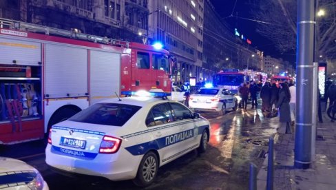POGLEDAJTE - PRVI SNIMCI SA TERAZIJA: Vatrogasci gase požar u centru Beograda (VIDEO/FOTO)
