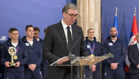 VUČIĆ UGOSTIO ZLATNE VATERPOLISTE: Hvala vam za trud, požrtvovanost i ljubav prema Srbiji (VIDEO)