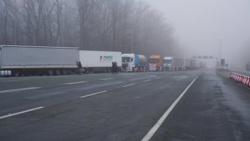 ПРЕКИНУТЕ БЛОКАДЕ: Превозници показали одговорност према целокупној привреди