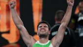 NOVAK ĐOKOVIĆ GLEDA I NE VERUJE: Karlos Alkaraz u istorijskom pohodu, Australijan open ovo još nije video