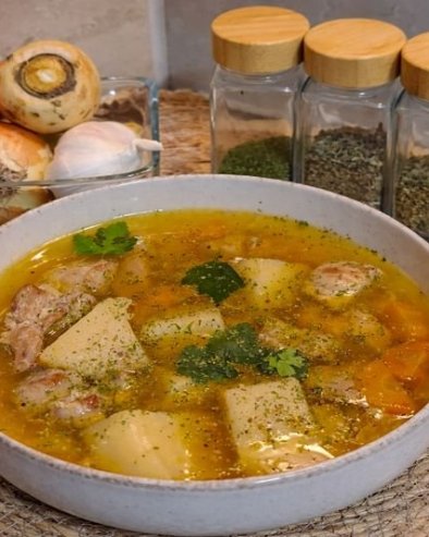 КРОМПИР ЧОРБА СА ЋУРЕЋИМ МЕСОМ: Домаћи оброк на кашику који прија у свако доба