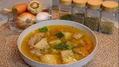 КРОМПИР ЧОРБА СА ЋУРЕЋИМ МЕСОМ: Домаћи оброк на кашику који прија у свако доба