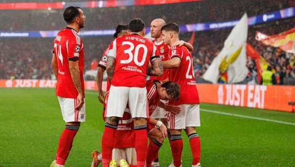 ЛУДНИЦА У ЛИСАБОНУ: Бенфика шокирала Реал Мадрид, голман погодио и донео пласман у плеј-оф Лиге шампиона (ВИДЕО)