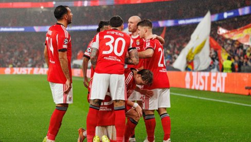 LUDNICA U LISABONU: Benfika šokirala Real Madrid, golman pogodio i doneo plasman u plej-of Lige šampiona (VIDEO)