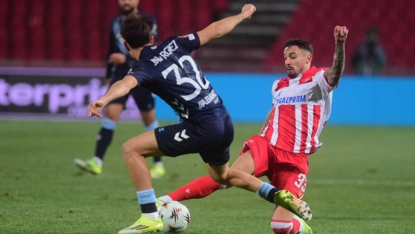 МОЖЕМО ПРОТИВ СВИХ ДА ИГРАМО: Раде Крунић се огласио после утакмице Црвена звезда - Селта