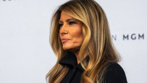 MELANIJA TRAMP JE SINOĆ OVAKO DOŠLA NA PREMIJERU SVOG FILMA: Još jednom dokazala zašto se smatra najbolje obučenom prvom damom (FOTO)