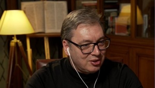 АНТИФА СПАМУЈЕ ВУЧИЋЕВ ТИКТОК ЛАЈВ: Шта значе поруке „1312“ и „АЦАБ“ (ФОТО)