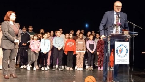 PRAZNIK SPORTA U ALEKSANDROVCU: Dodeljene godišnje nagrade u izboru za najbolje sportiste