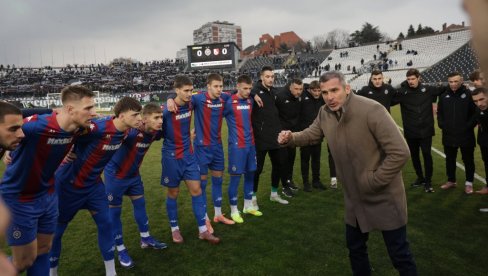 ПРЕНОС, ПАРТИЗАН - СПАРТАК: Повратак отписаних?! Судија показао црвени картон, па се ПРЕДОМИСЛИО!