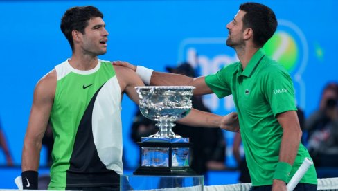 НАРАВНО ДА СВИМ СРЦЕМ НАВИЈАМ ЗА ЂОКОВИЋА