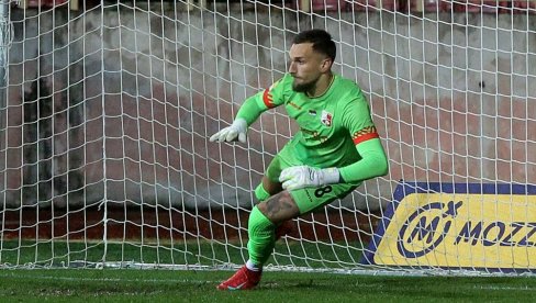 ОГЛАСИО СЕ ХЕРОЈ НИШЛИЈА! Манојловић отворио душу за Новости и открио како је Раднички шокирао Партизан