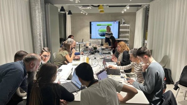 ПАМЕТНА ШКОЛСKА БАШТА: Радионице за средњошколце, студенте и одрасле