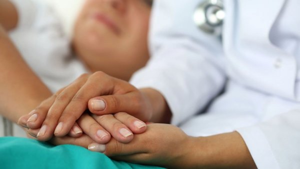 СВИ У ШОКУ! Репрезентативка Србије има рак, доктори дијагностиковали карцином - сви се моле за њу!