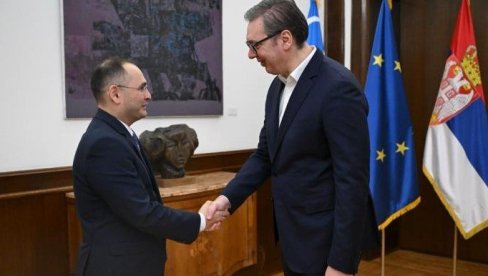 SRBIJA PRIDAJE VELIKI ZNAČAJ PARTNERSTVU SA UZBEKISTANOM Srdačan susret predsednika Vučića sa ambasadorom Ojbekom Šahavdinovim (FOTO)