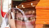 STRAŠNO Pogrebnik prodao 8kg zlatnih zuba skinutih s leševa - i žena grobara iz Nemačke umešana