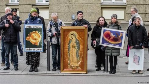 ЛЕВИ ЕКСТРЕМИСТИ ПОНОВО УДАРАЈУ, АЛИ БУКВАЛНО: Смета им живот!